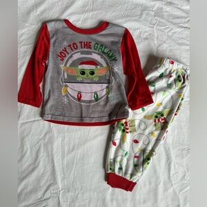 NWOT Star Wars Yoda Christmas Pajamas